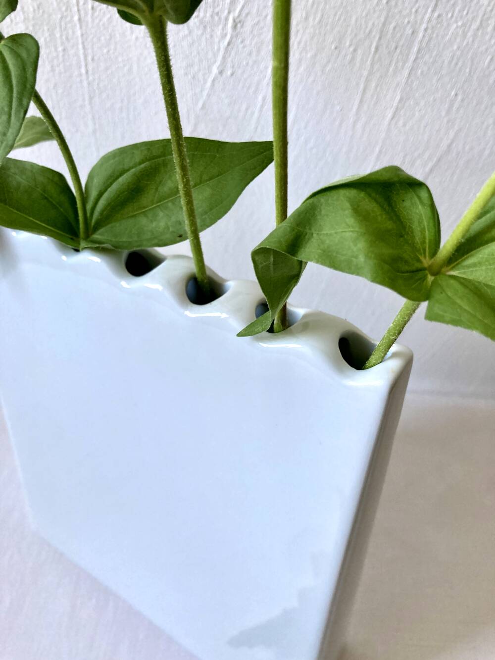 Flower holder / soliflore vase Serax with 7 openings – white ceramic