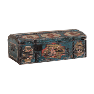 Former Swedish painted wooden chest XIX
