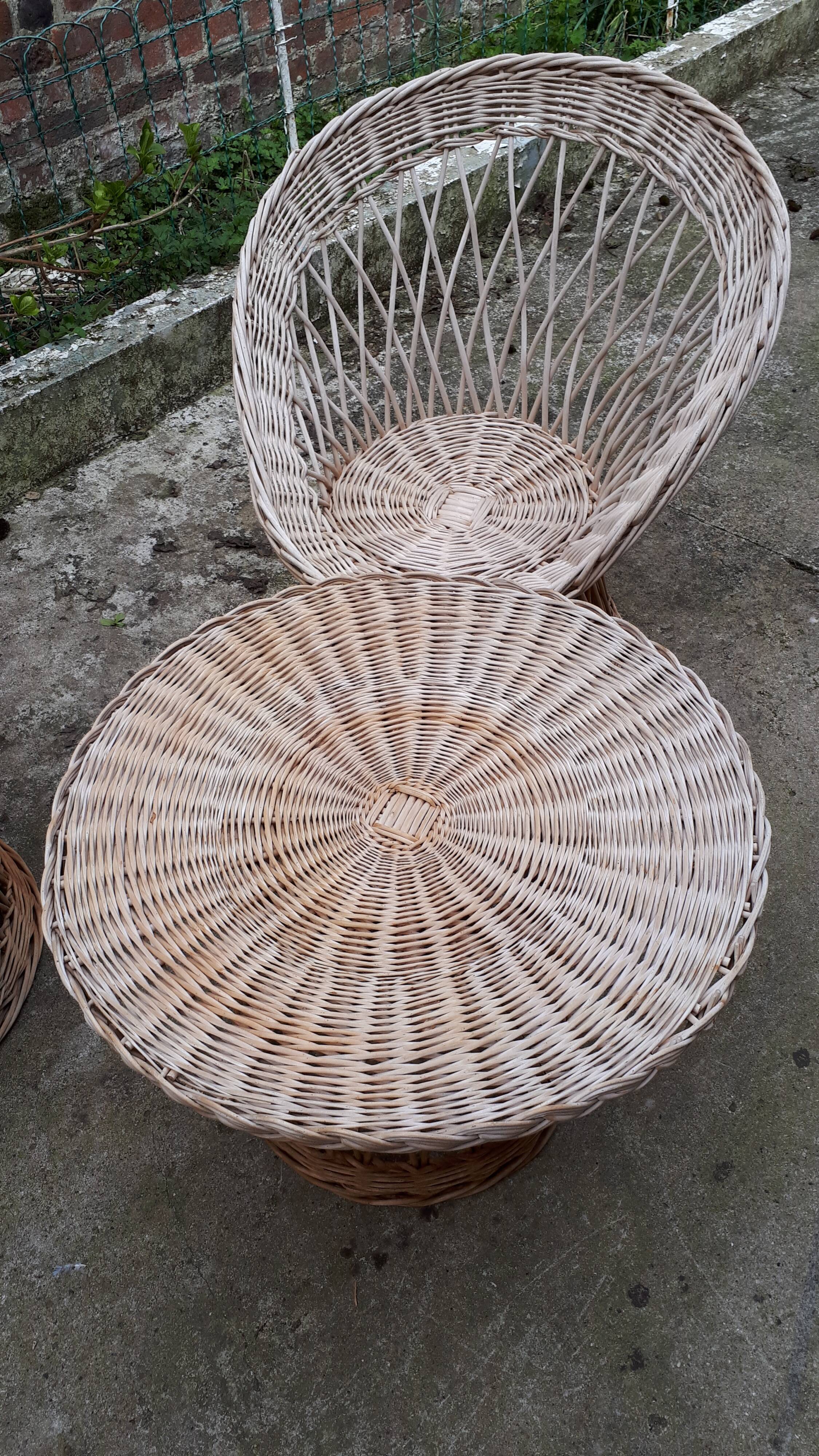 Living room 5 pieces vintage rattan