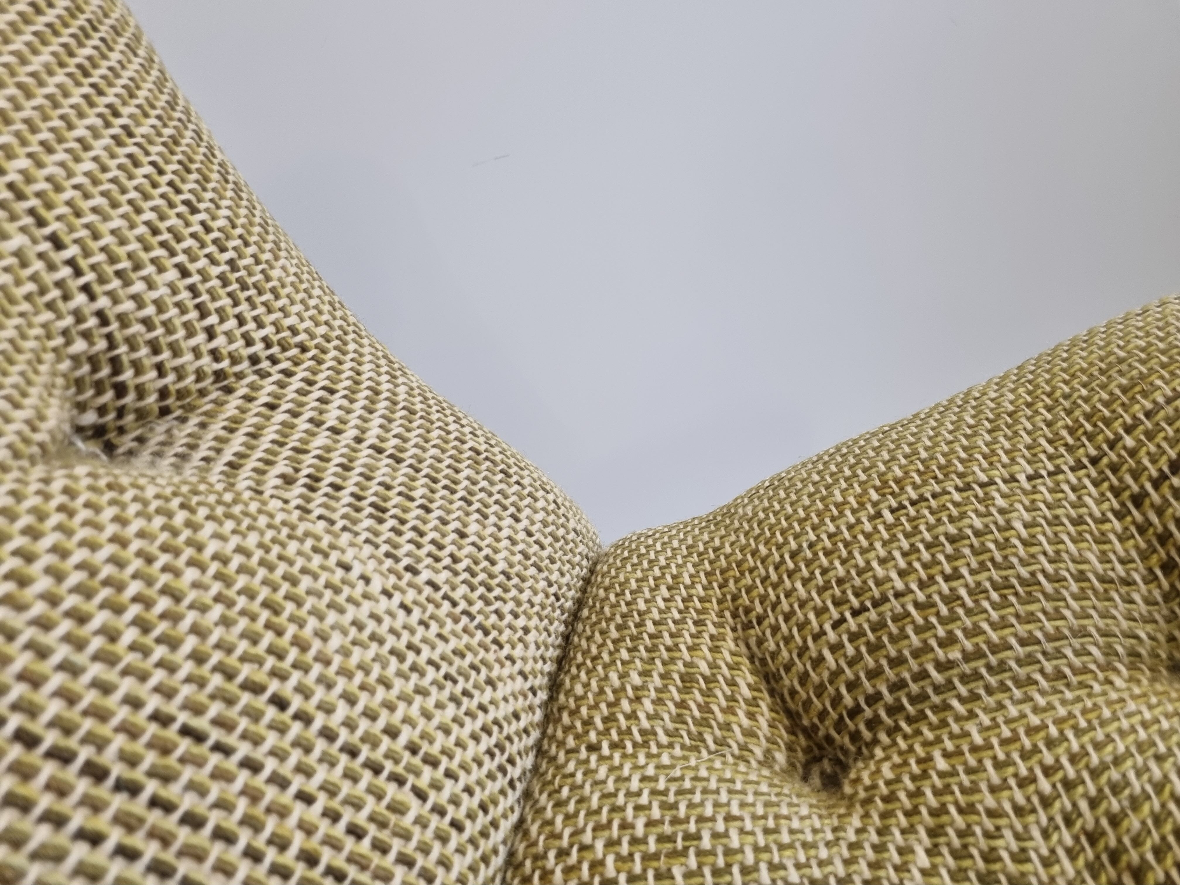 F 975 armchair by Geoffrey Harcourt for Artifort