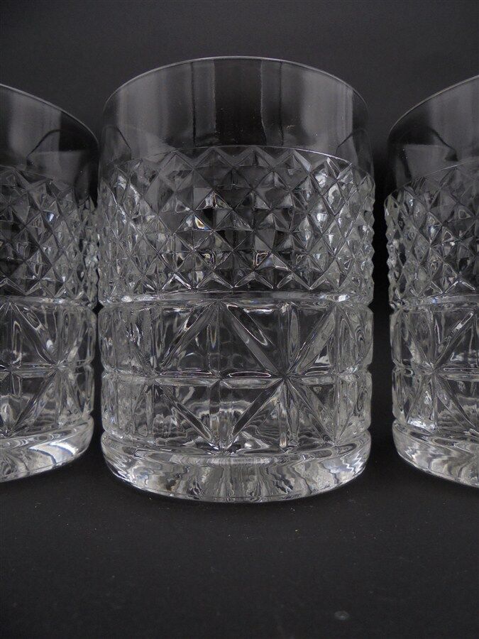 4 whisky glasses