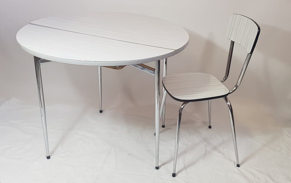 Table en formica ronde pliante et sa chaise