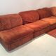Canapé d'angle vintage modulable velour orange brûlé années 70