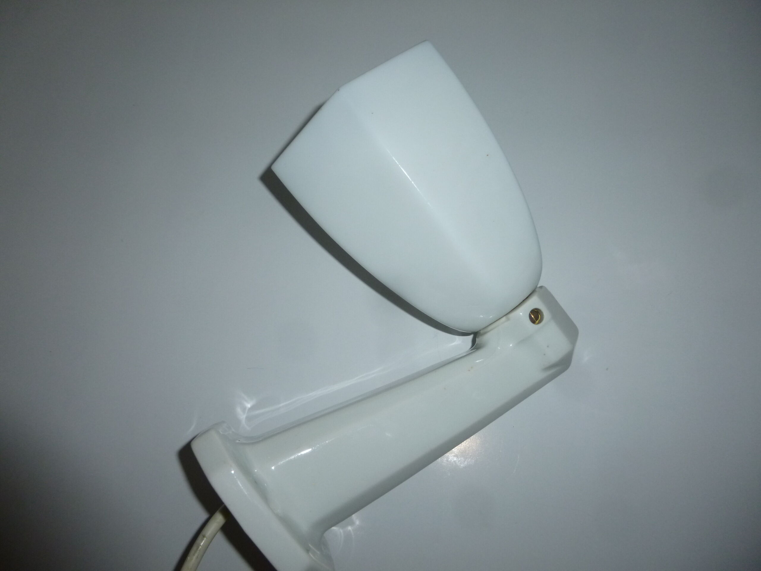 Old wall lamp for porcelain and opaline bathroom