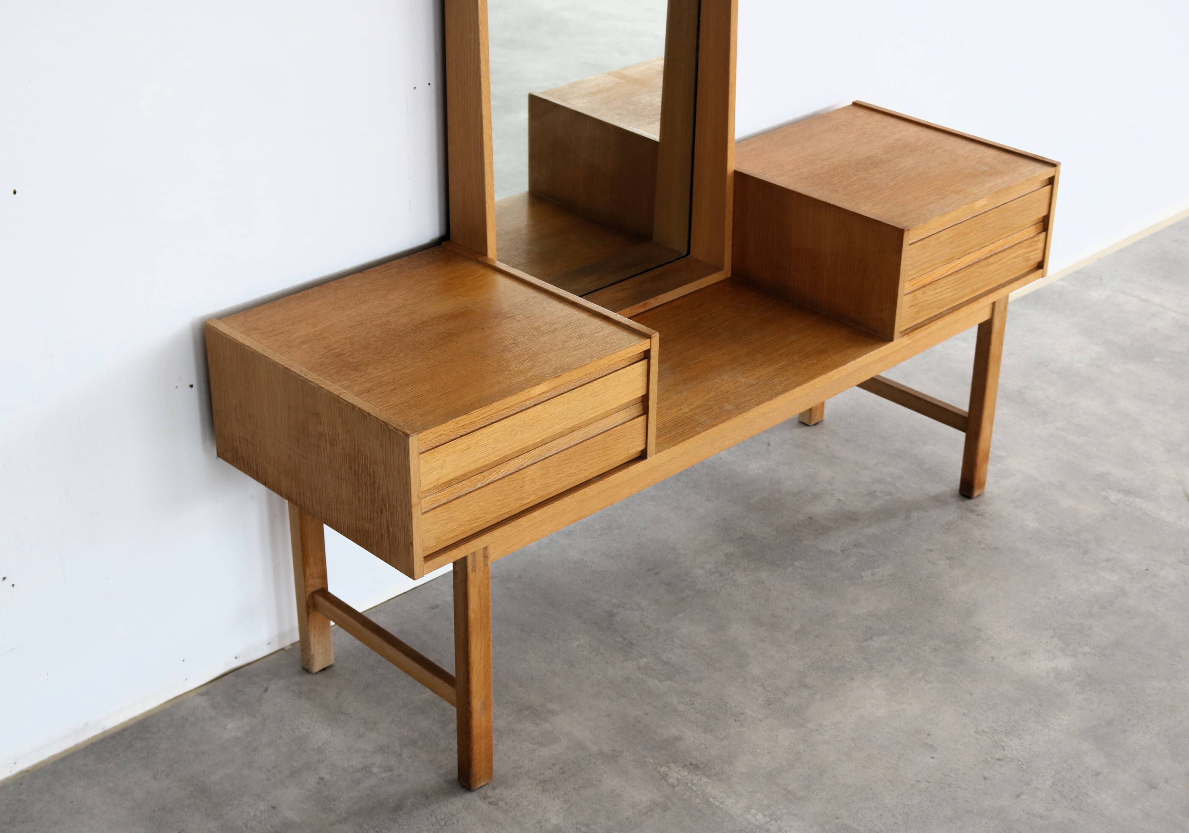 Vintage dressing table