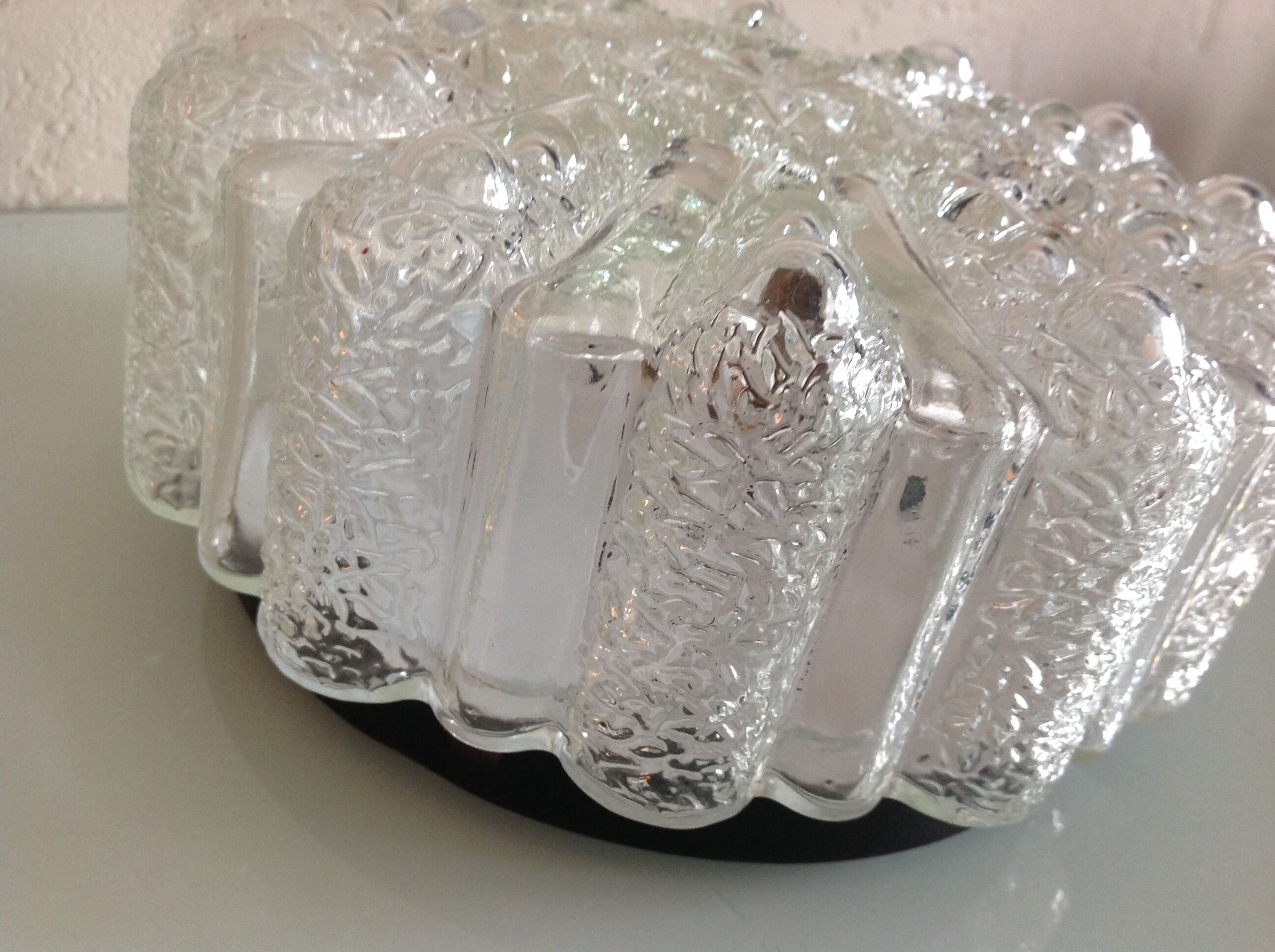 Round ceiling lamp in bubbled glass / vintage 60s-70s