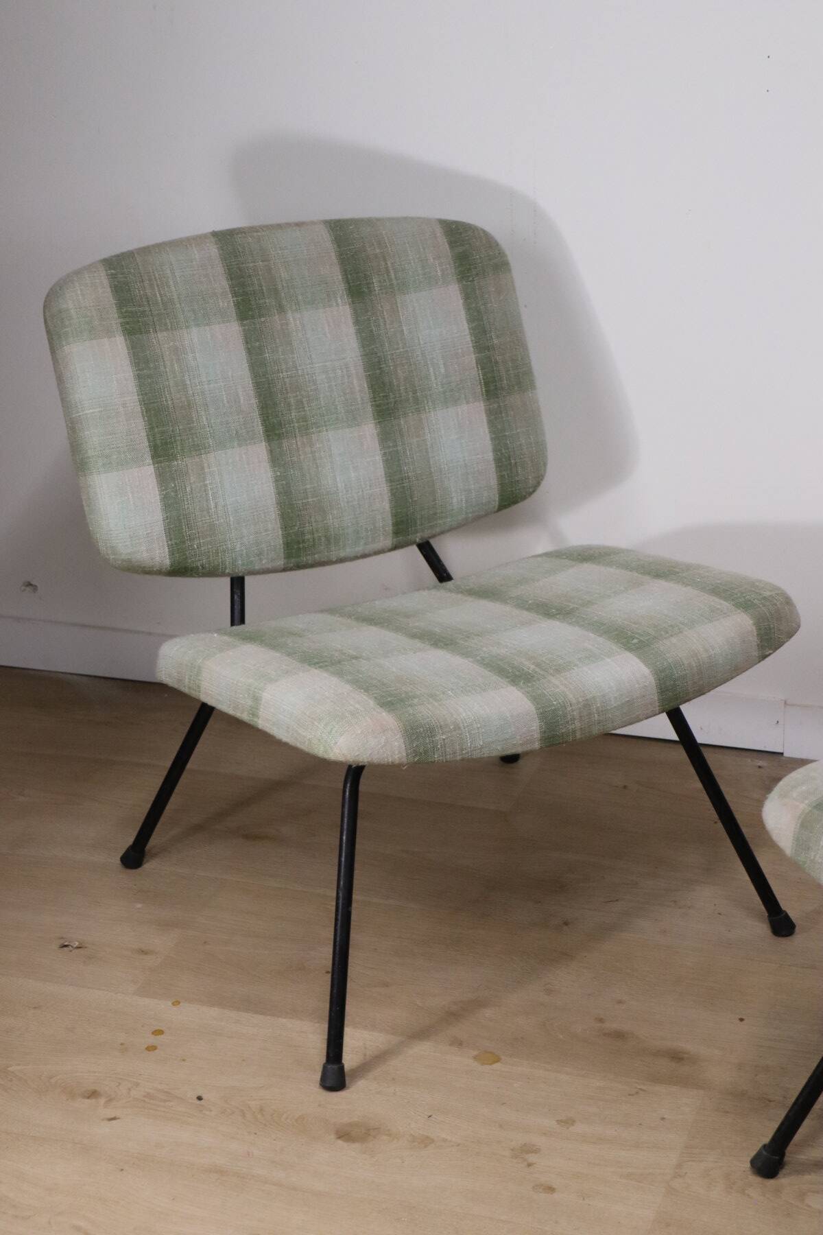 Paire de chauffeuses vintage de Pierre Paulin modèle CM190