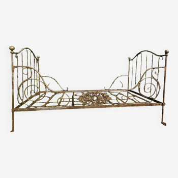 Large foldable wrought iron bed