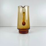 Pichet en verre soufflé ambré