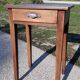 Table d'appoint en bois vintage