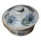 Soupière en céramique gris vernis moucheté fleurs peints en bleu vert