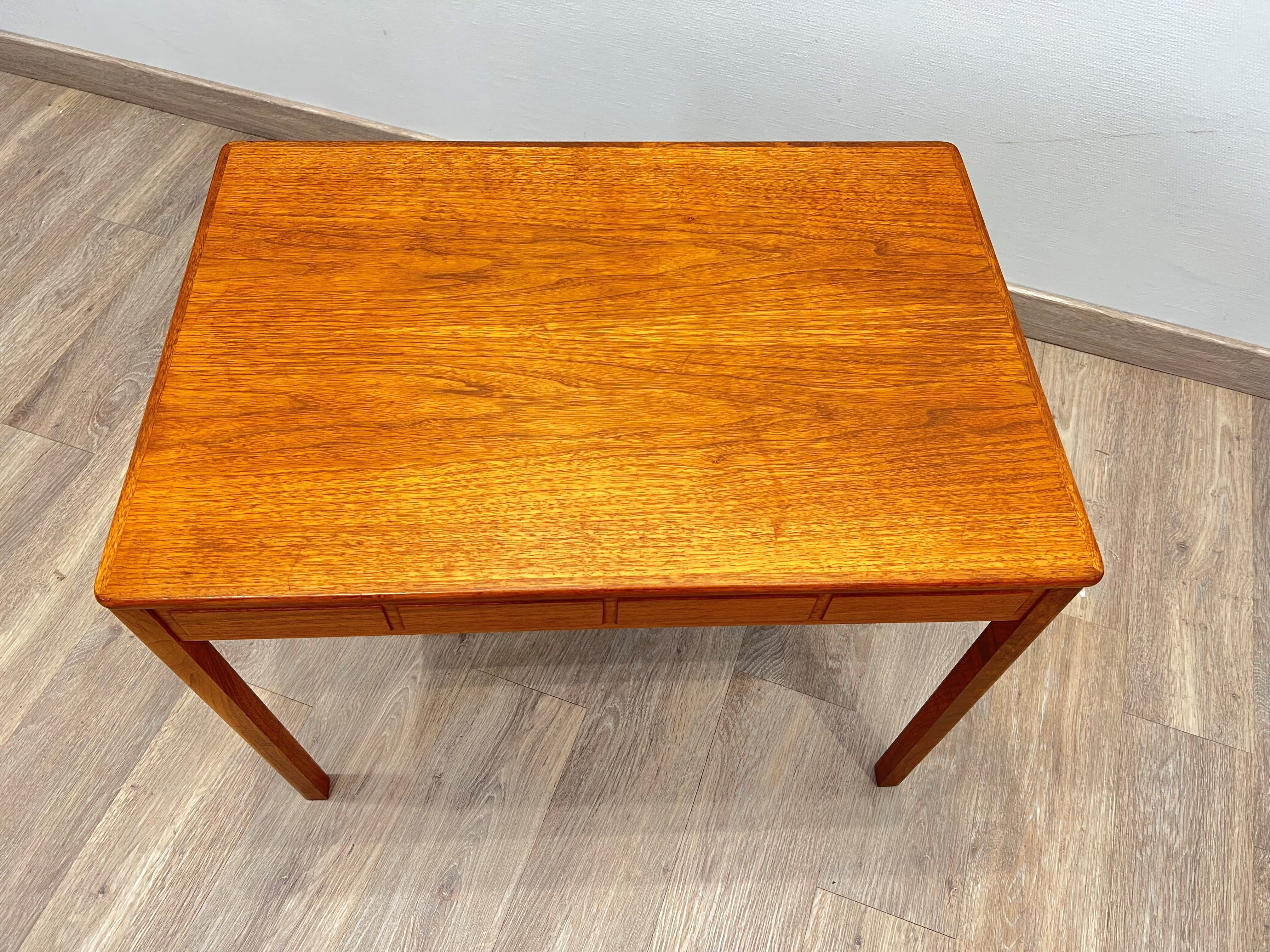 Table basse scandinave teck Seffle Mobelfabrik SWEDEN par Yngvar Sandström