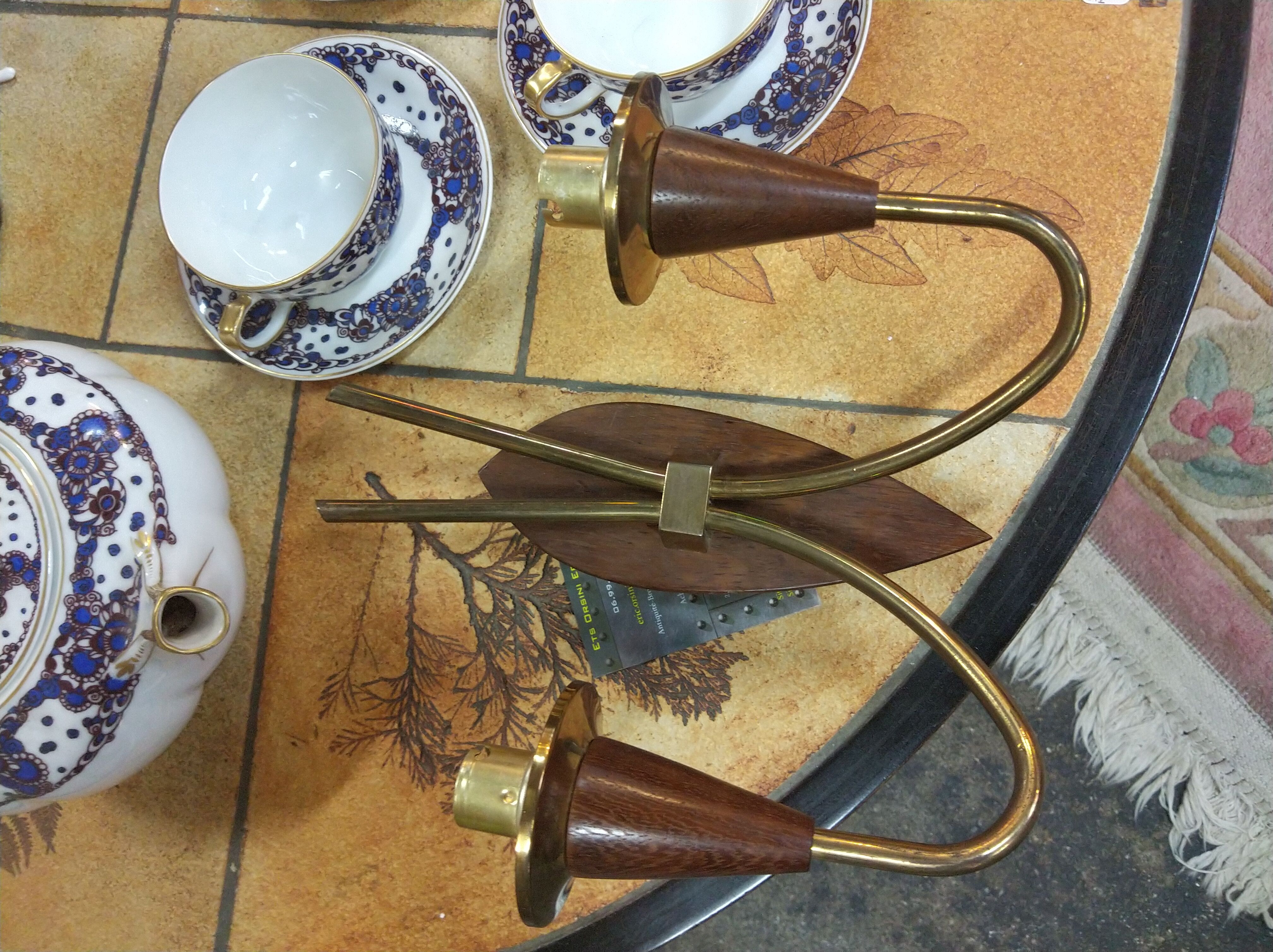 Scandinavian style wall light in gilded metal and Wenge wood, circa 1960