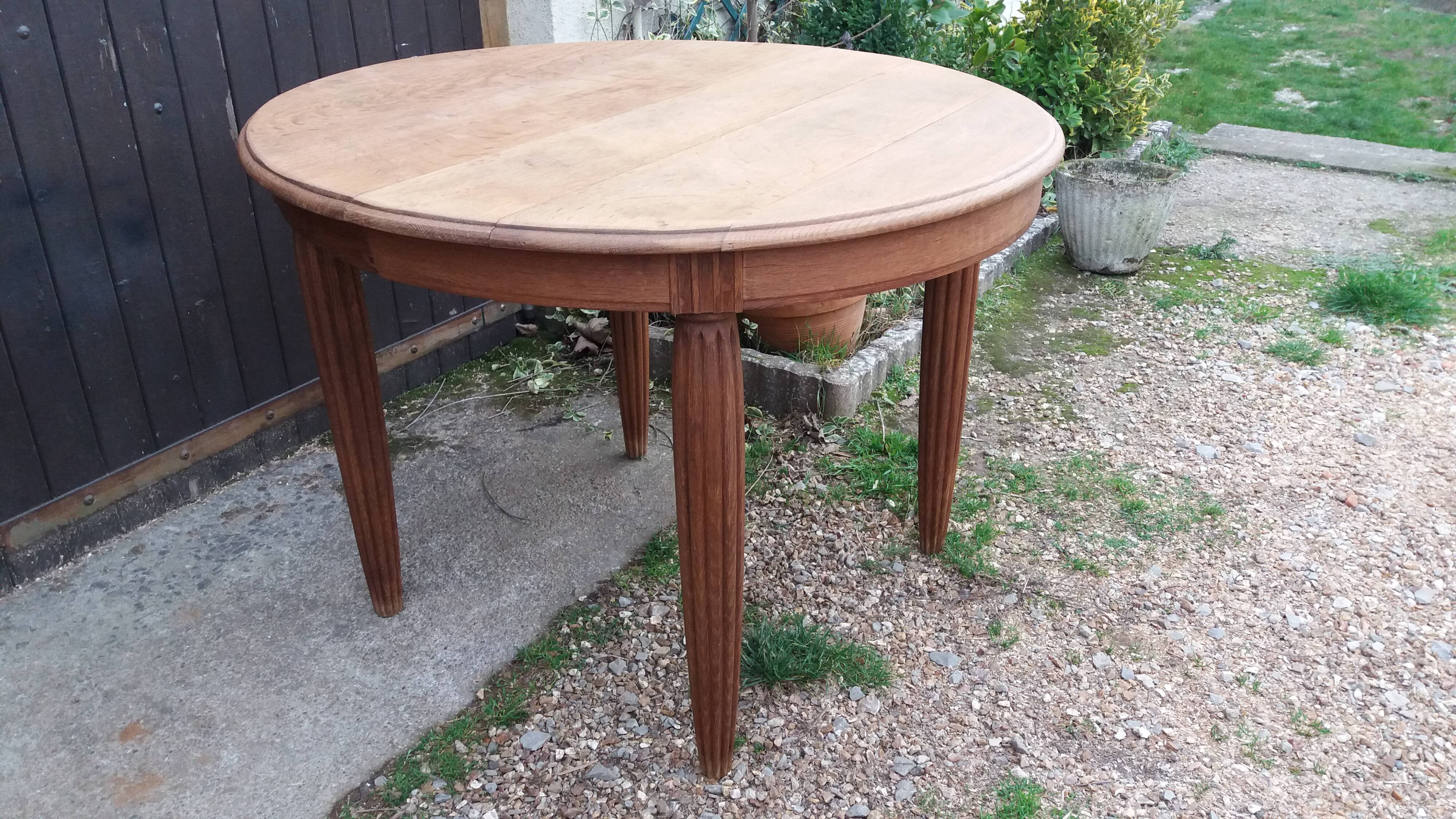 Art Deco table in solid oak