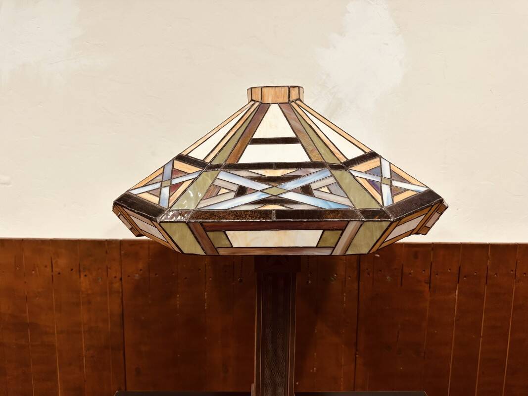 English Tiffany Table Lamp