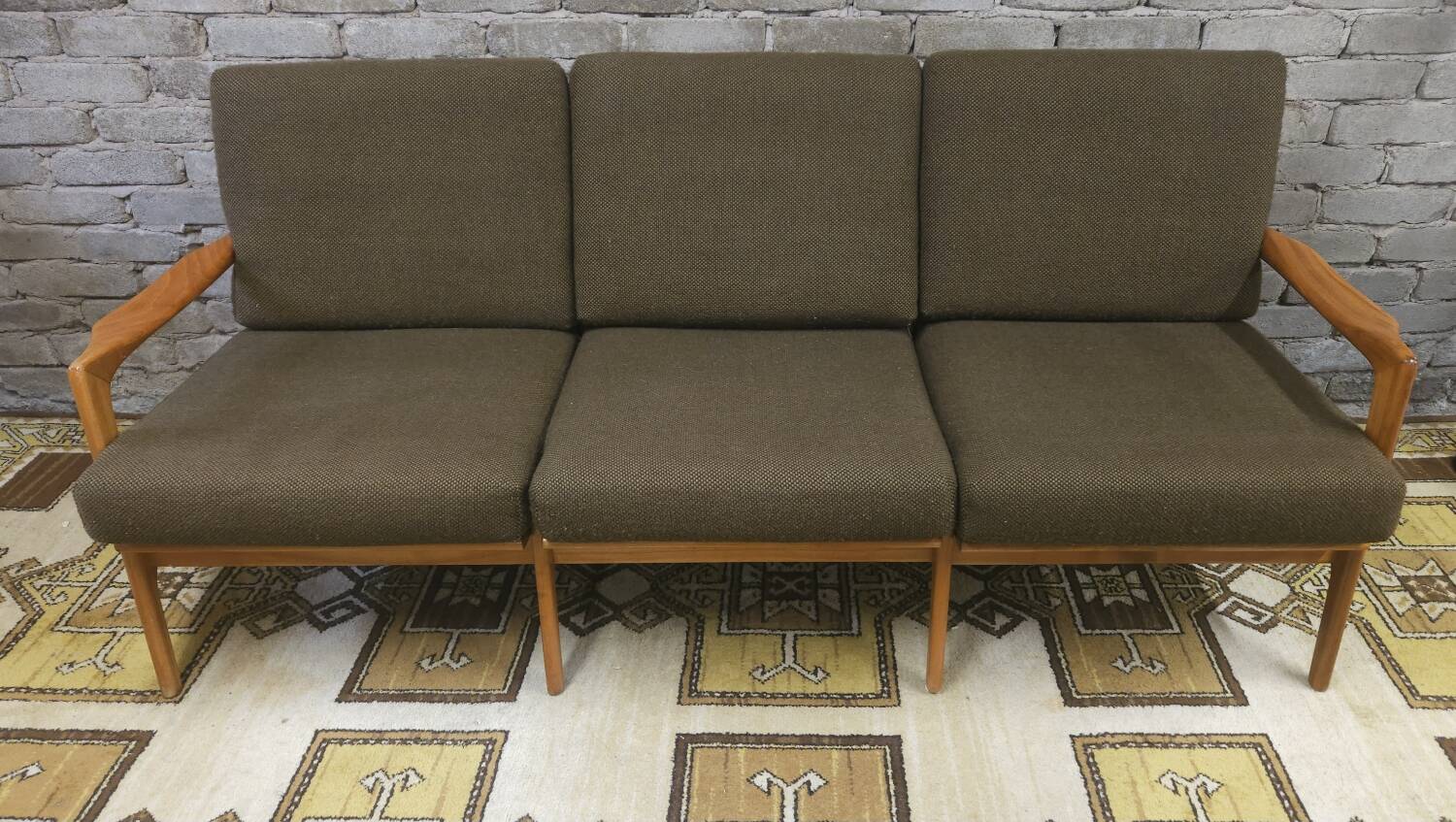 Canapé scandinave 3 places année 1960