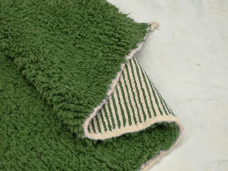 Green runner rug 300cm x 70cm