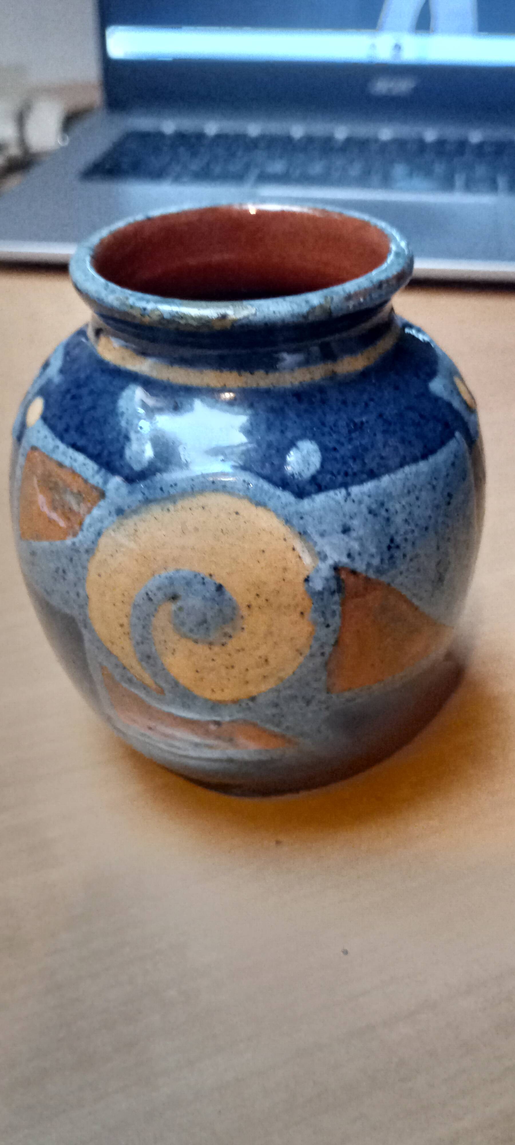 Petit vase par le céramiste Paul Jacquet