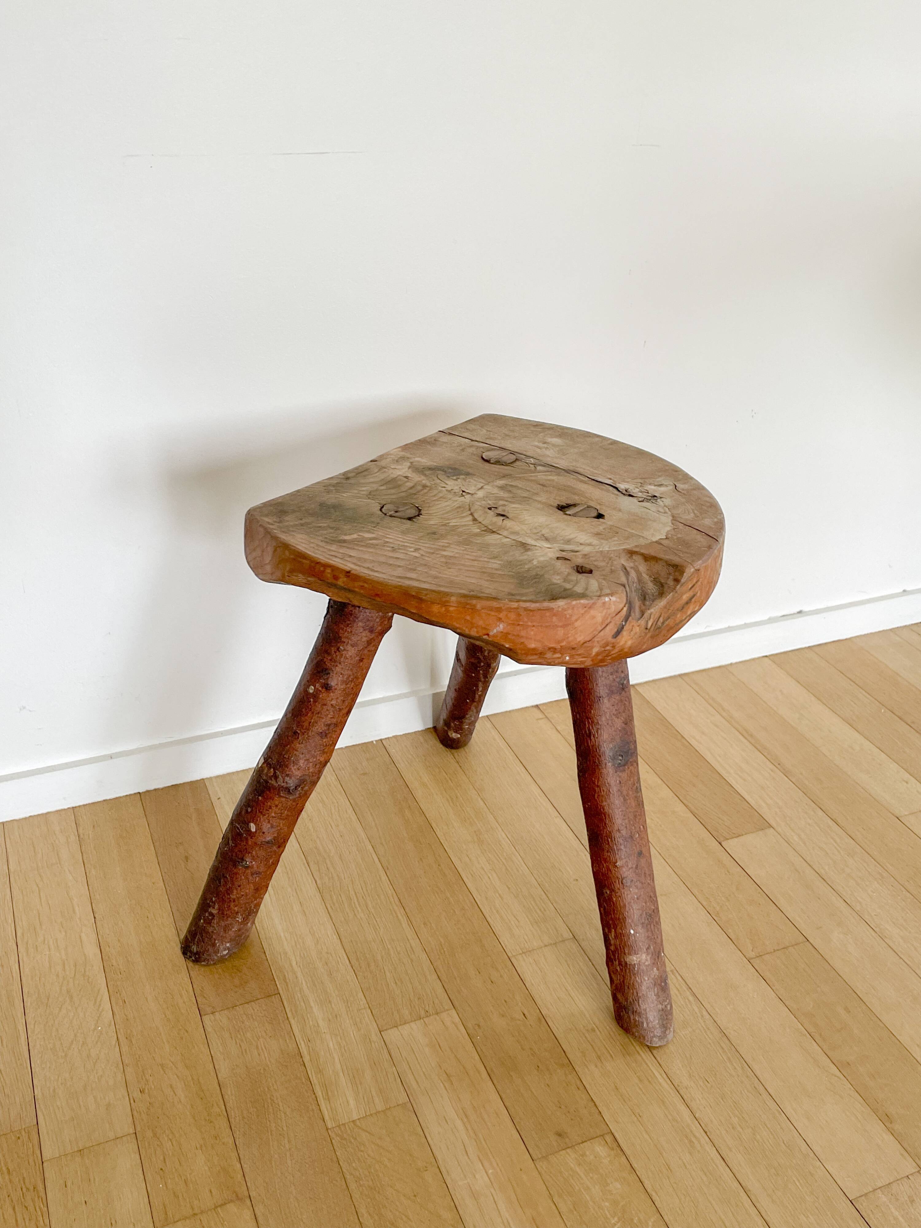 Tabouret de vacher en bois massif