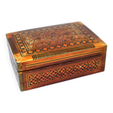 Vintage wooden box with straw marquetry and mother-of-pearl decoration.