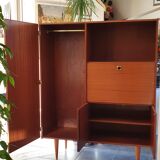 Combined wardrobe secretary