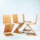 4 chaises modernes en bois de frêne Zig Zag après le design de Gerrit Rietveld, De Stijl années 1930.