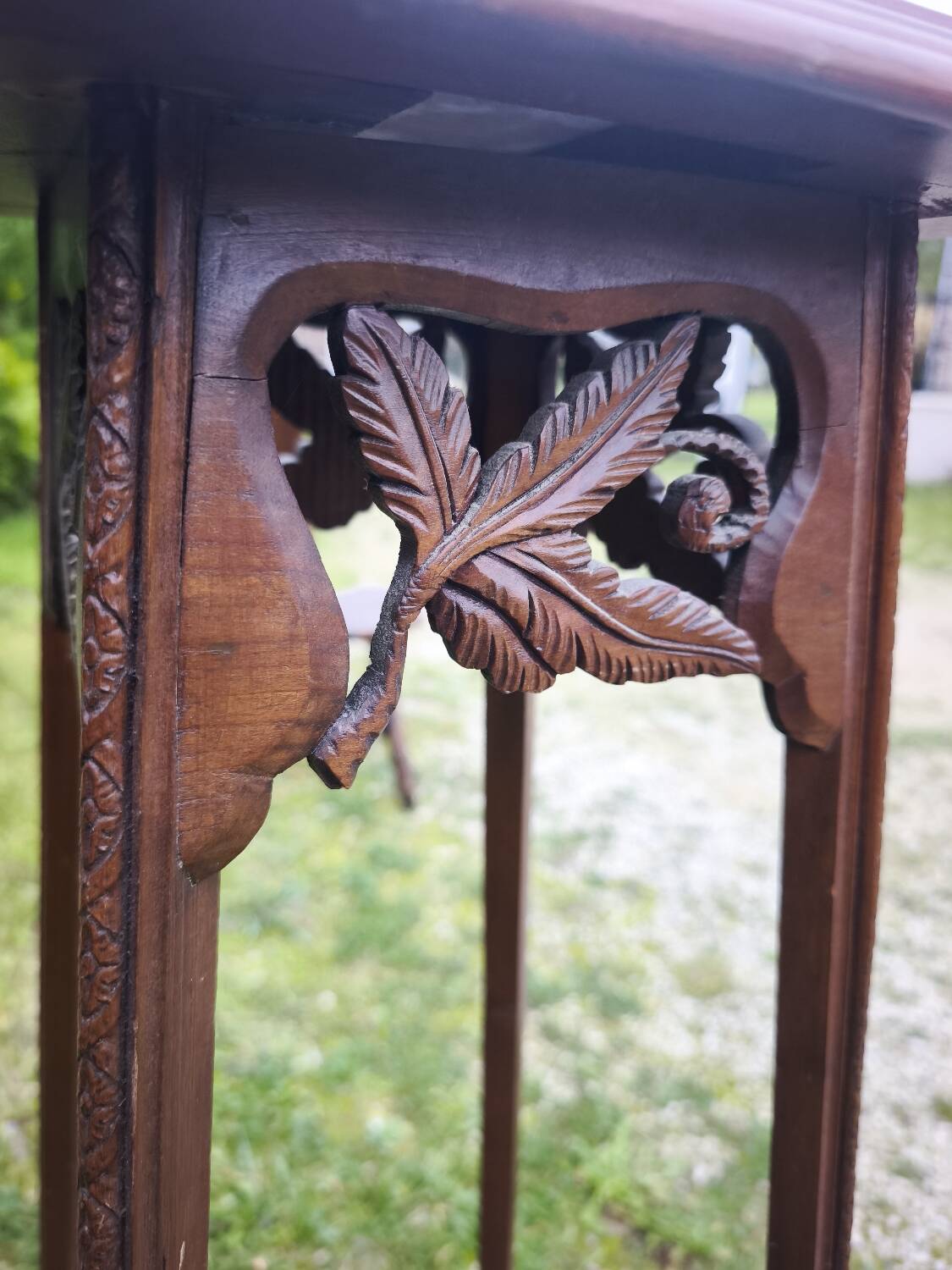 Wood and marble stool