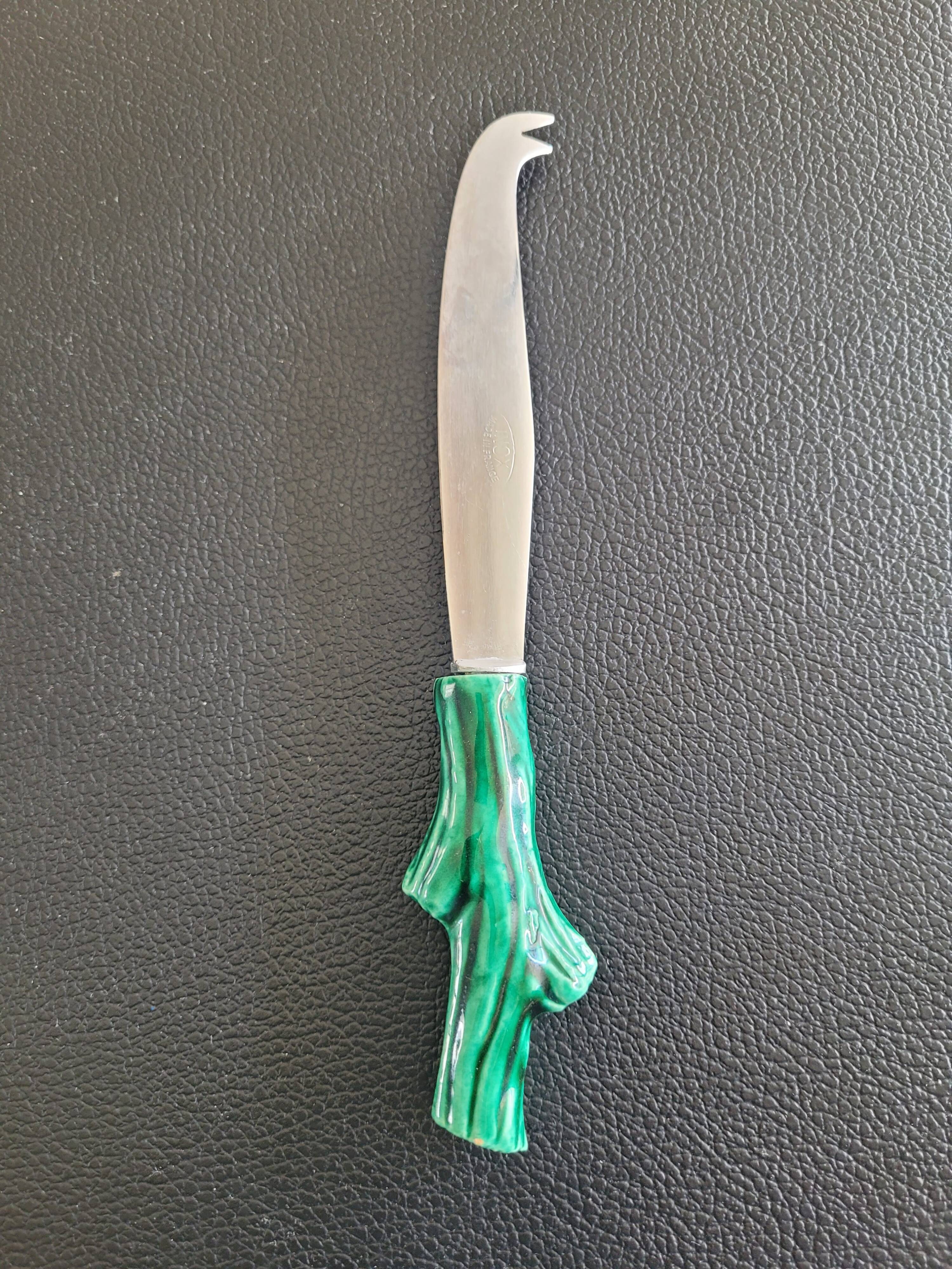 Cheese knife in barbotine