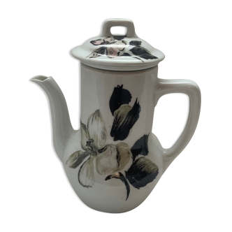 Teapot or porcelain tea maker from Limoges Goa