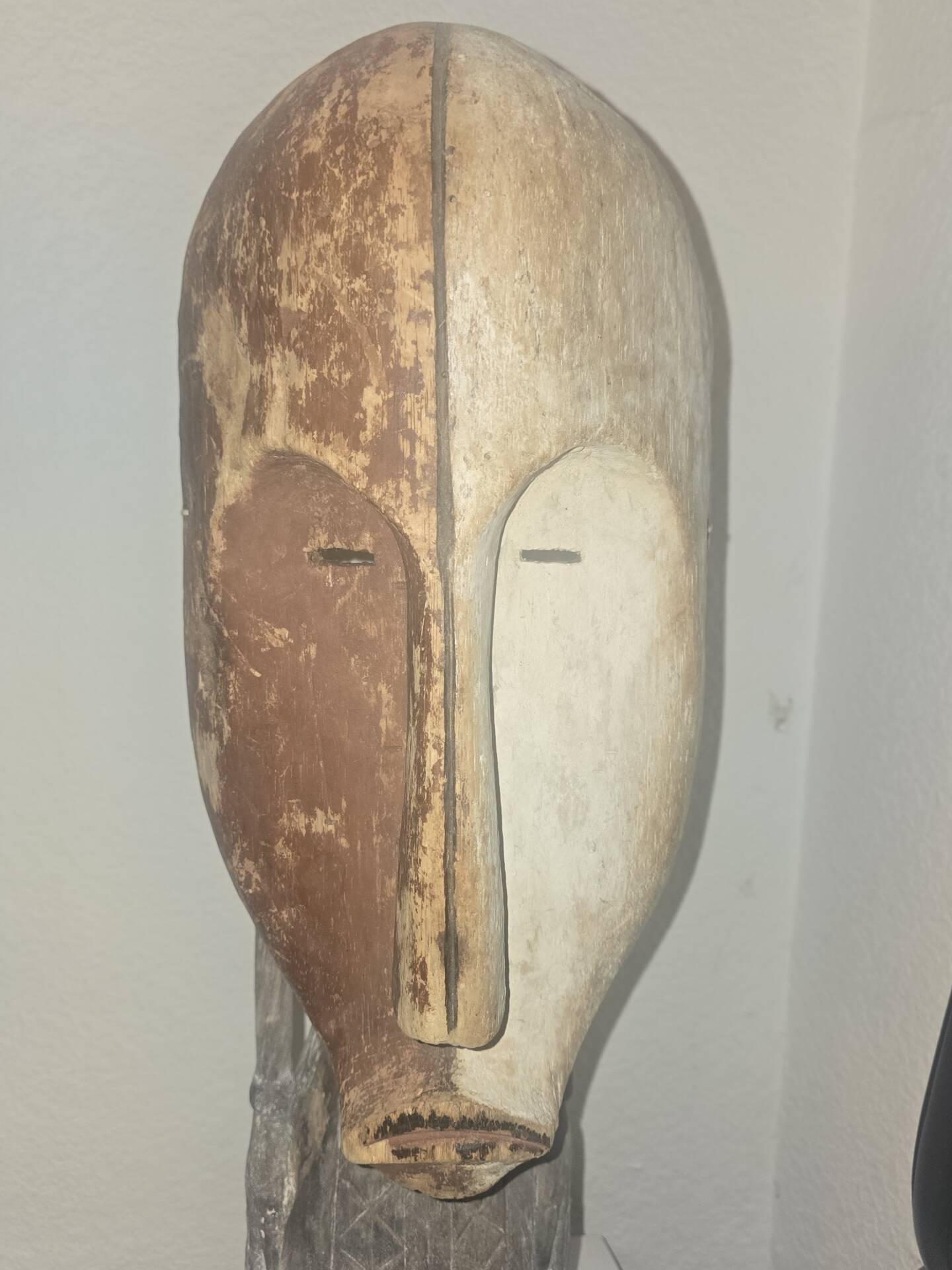African fang mask early 20th century #statue #tribes #lega