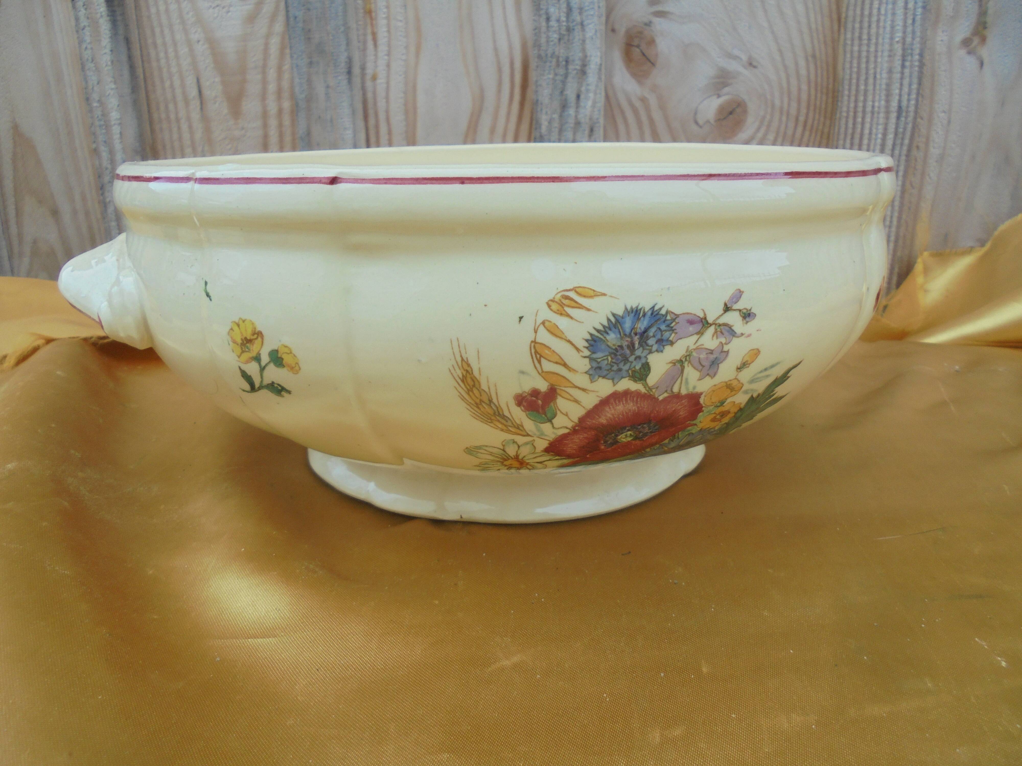 Sarreguemines AGRESTE soup tureen with flower decoration