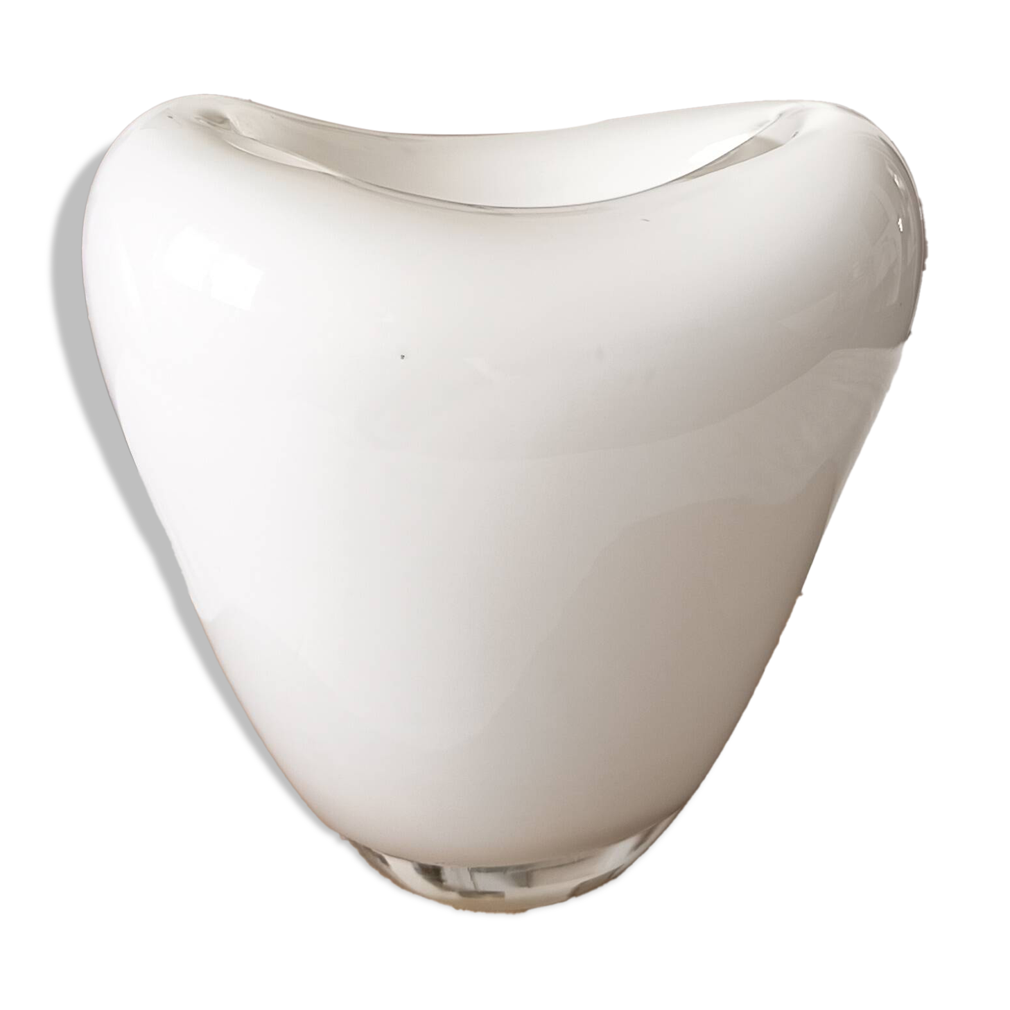 White and transparent heart-shaped Murano vase, Maria Christina Hamel.