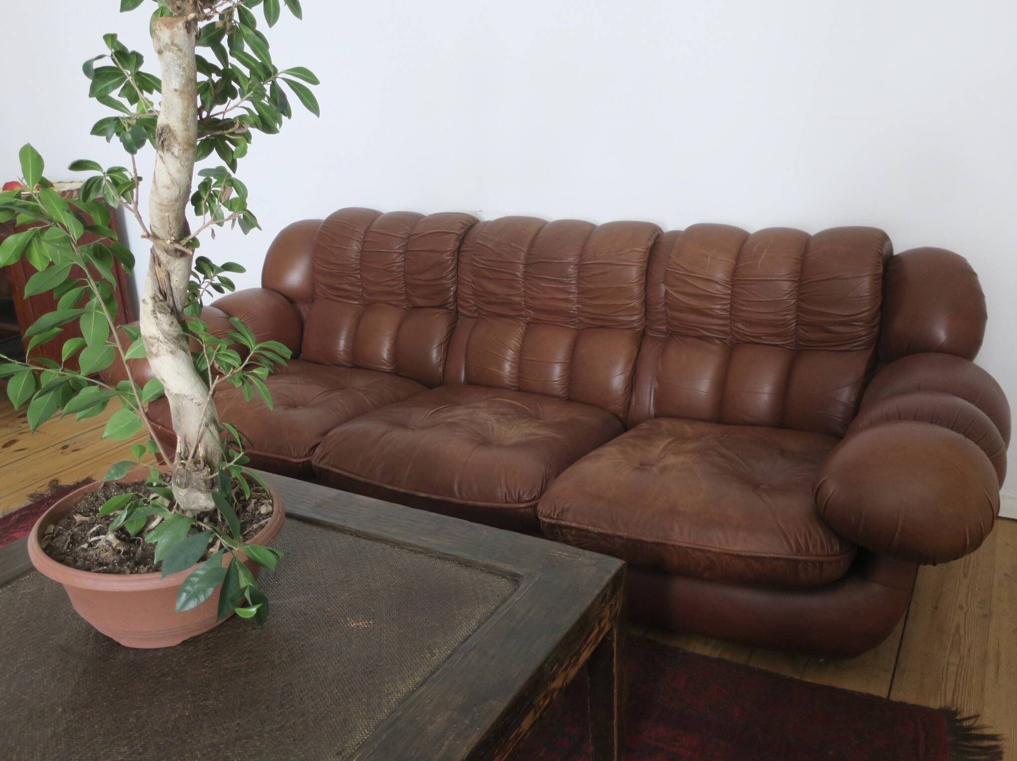 Italian voluminous leather 3-seater sofa after Rino Maturi 230 cm, 1970s