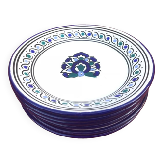 6 flat earthenware plates