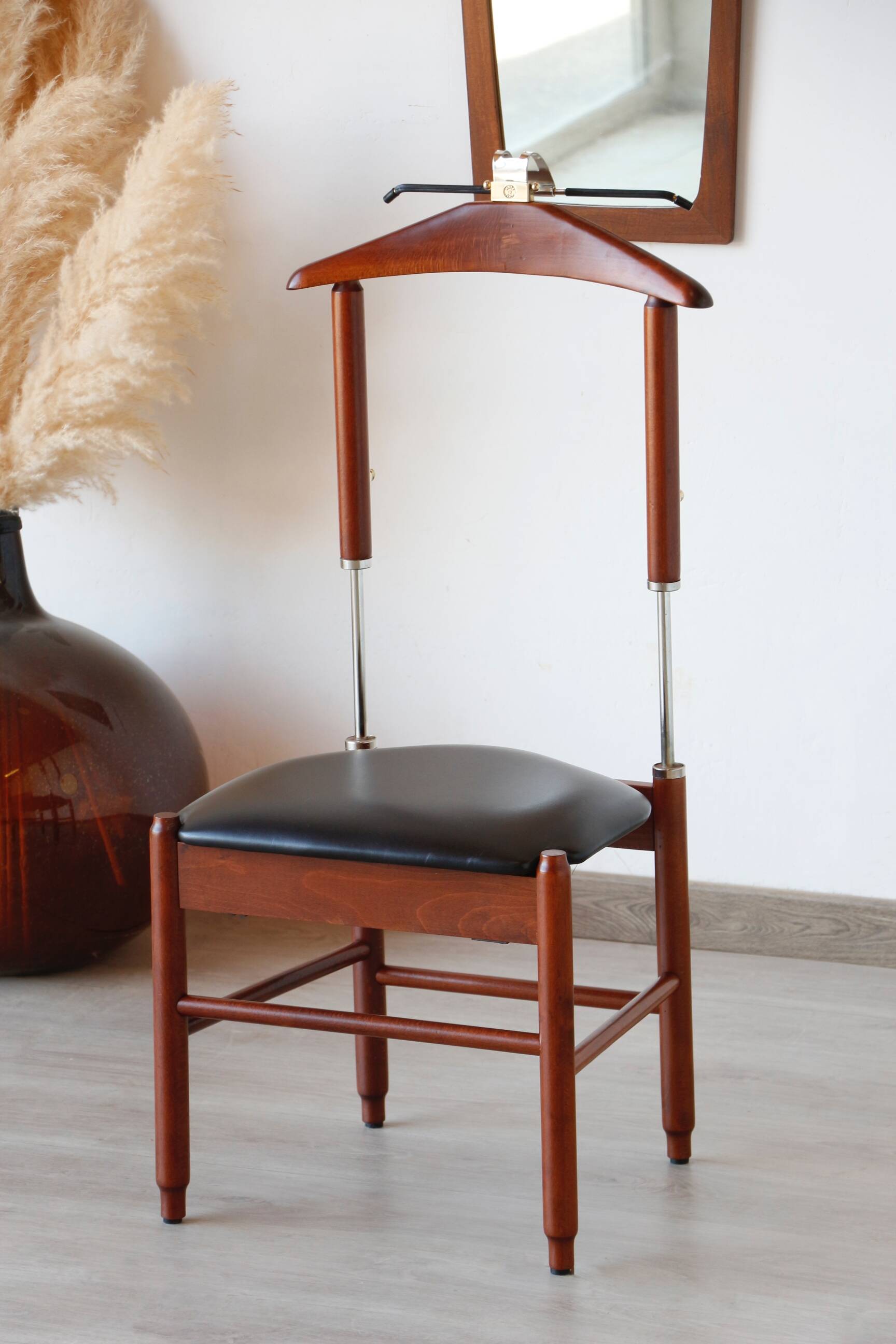 Fratelli Reguitti valet – Vintage Italian chair
