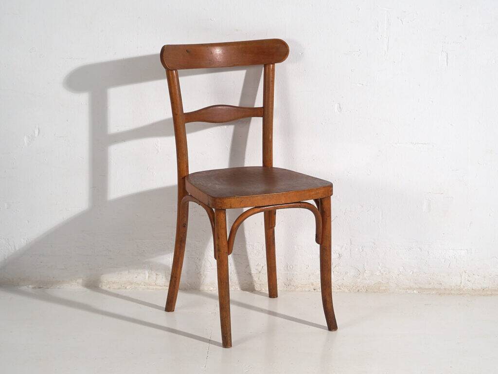 Vintage dining chairs Thonet / TON (c.1920-1950). Set of 8 pieces.