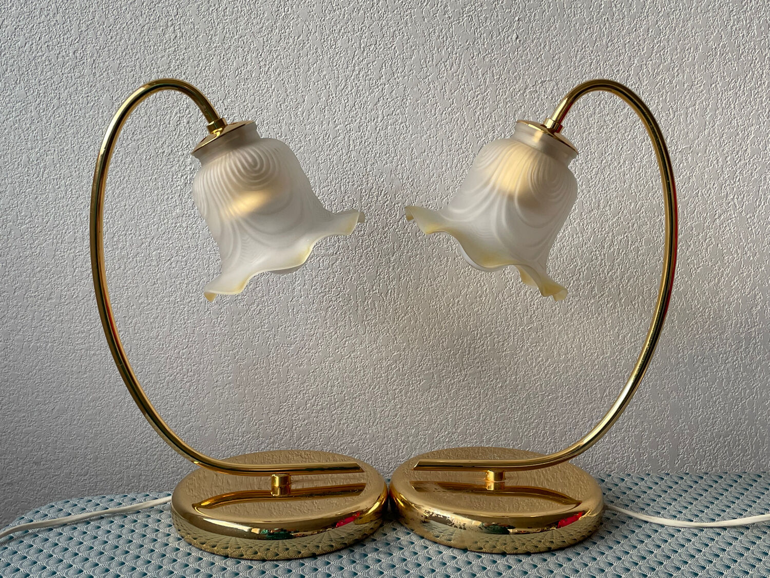 Pair of vintage 80s flower lamps