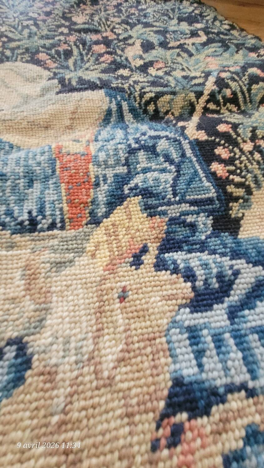 Wall tapestry: shearing