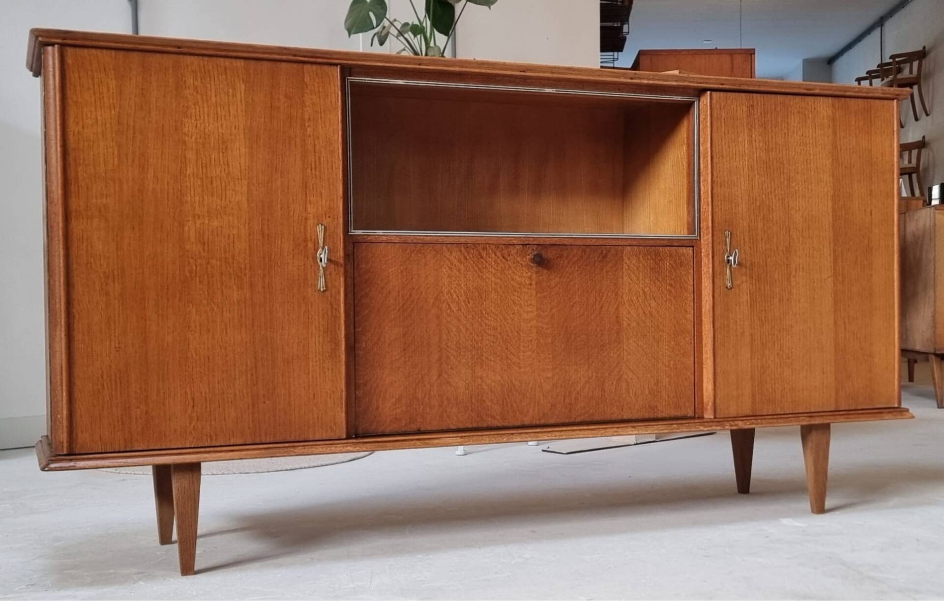 Mid-century central table