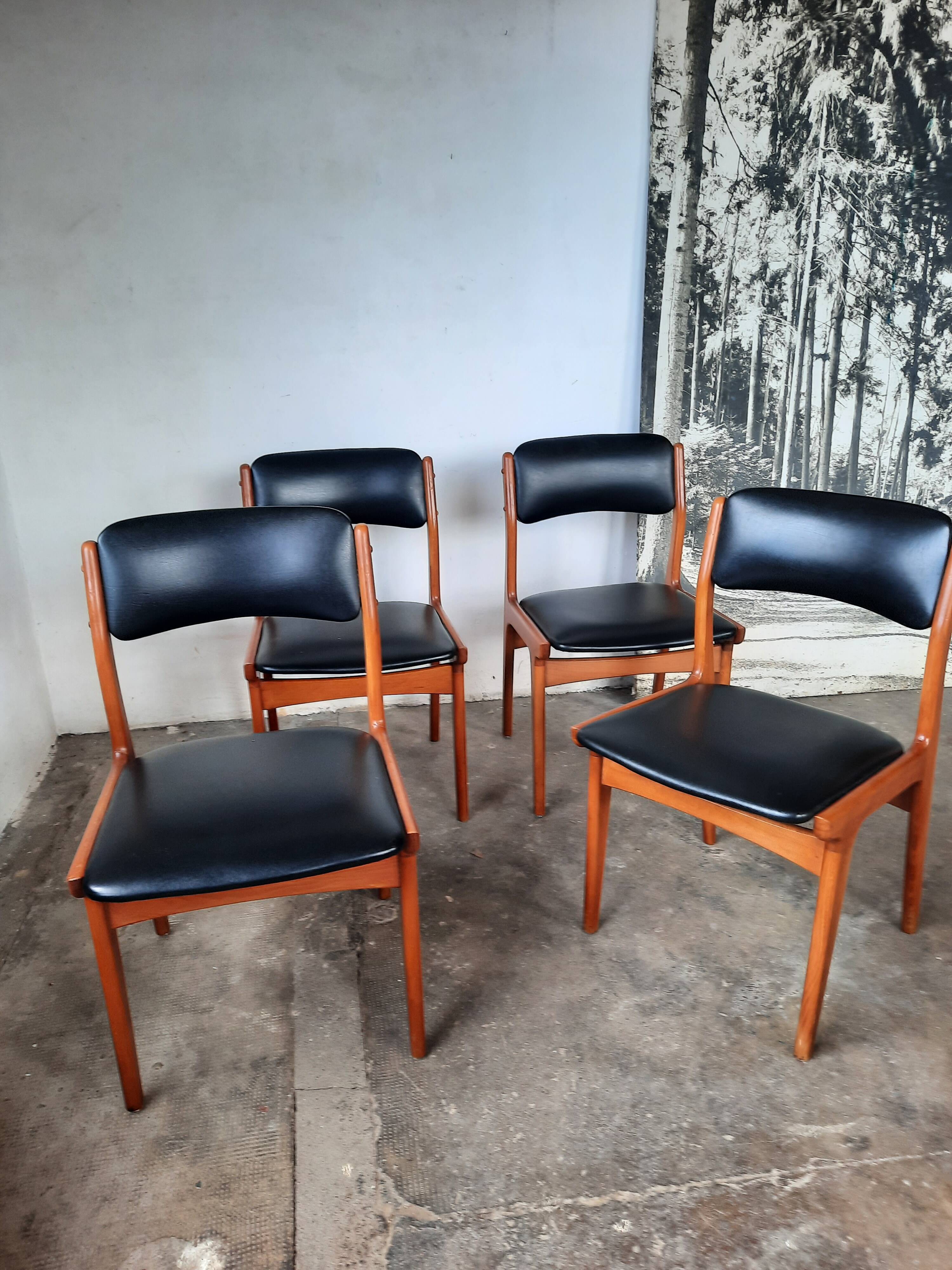 Set de 4 chaises scandinave,  Skaï  année  70
