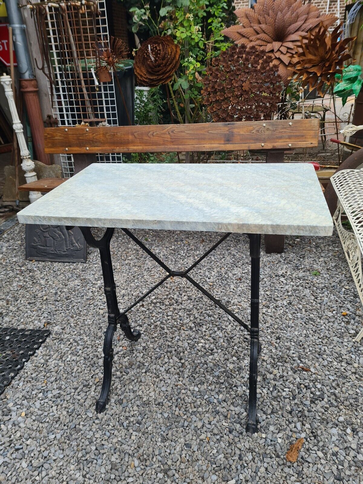 Table de café en fonte et dessus marbre