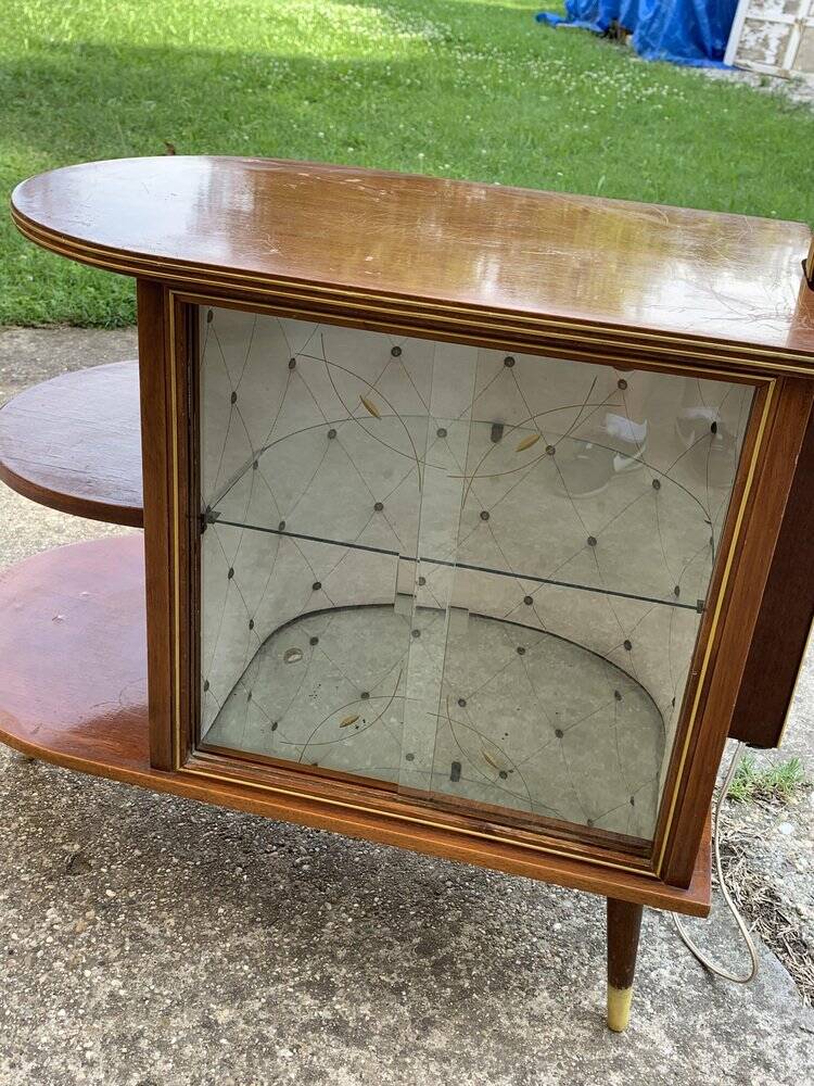 Illuminated bar cabinet in brown walnut Art Deco 1950s with lamp and brass.