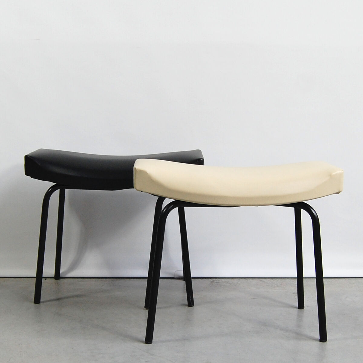 Pair of footrests "taureaux" by Pierre Guariche for Meurop 1960s