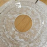 Speckled white opaline suspension