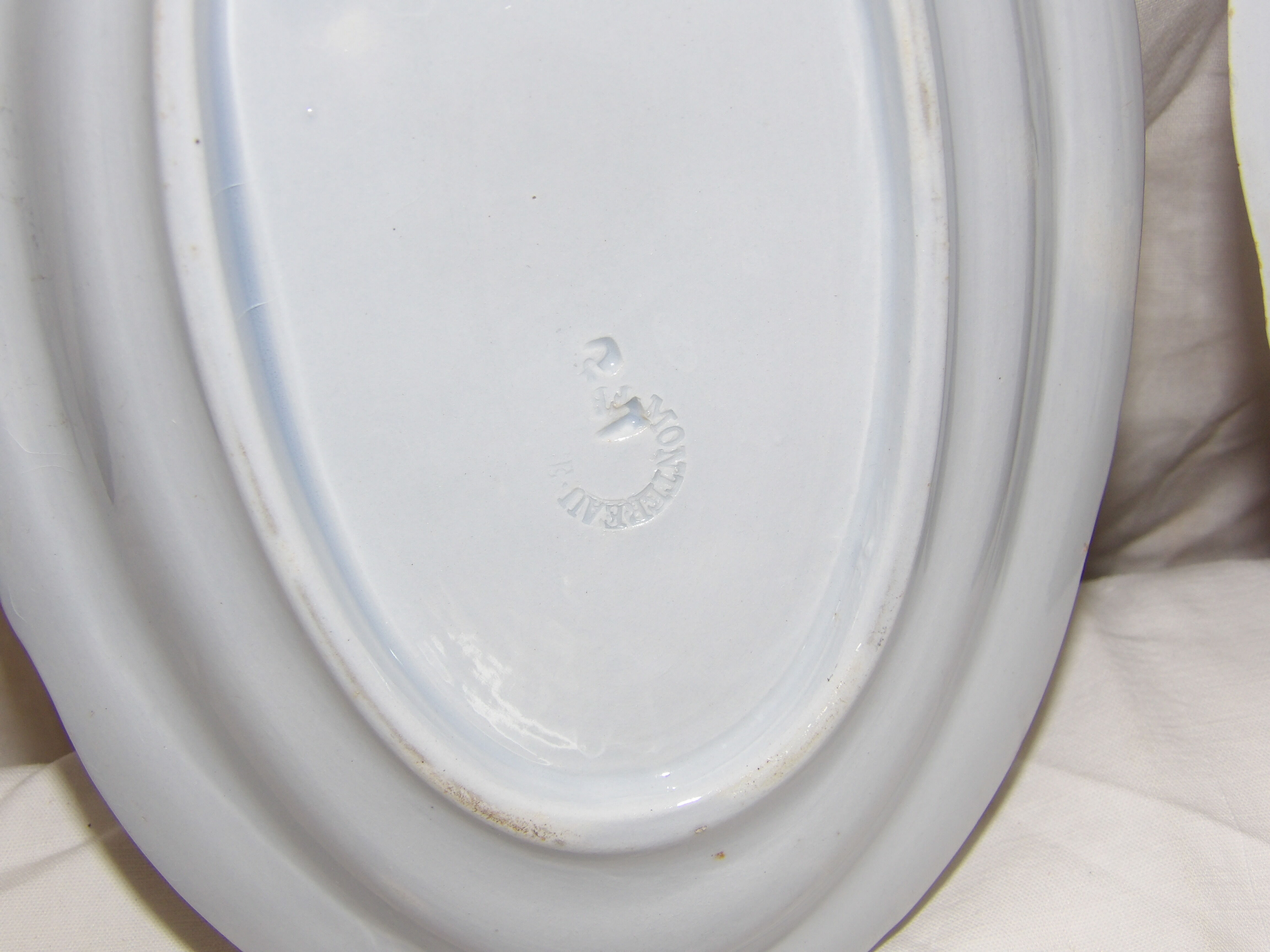 MONTEREAU 2 RAVIERS FAIENCE FINE WHITE PEARL RESTORATION BEFORE 1819 HOLLOW BRAND DESIGNER