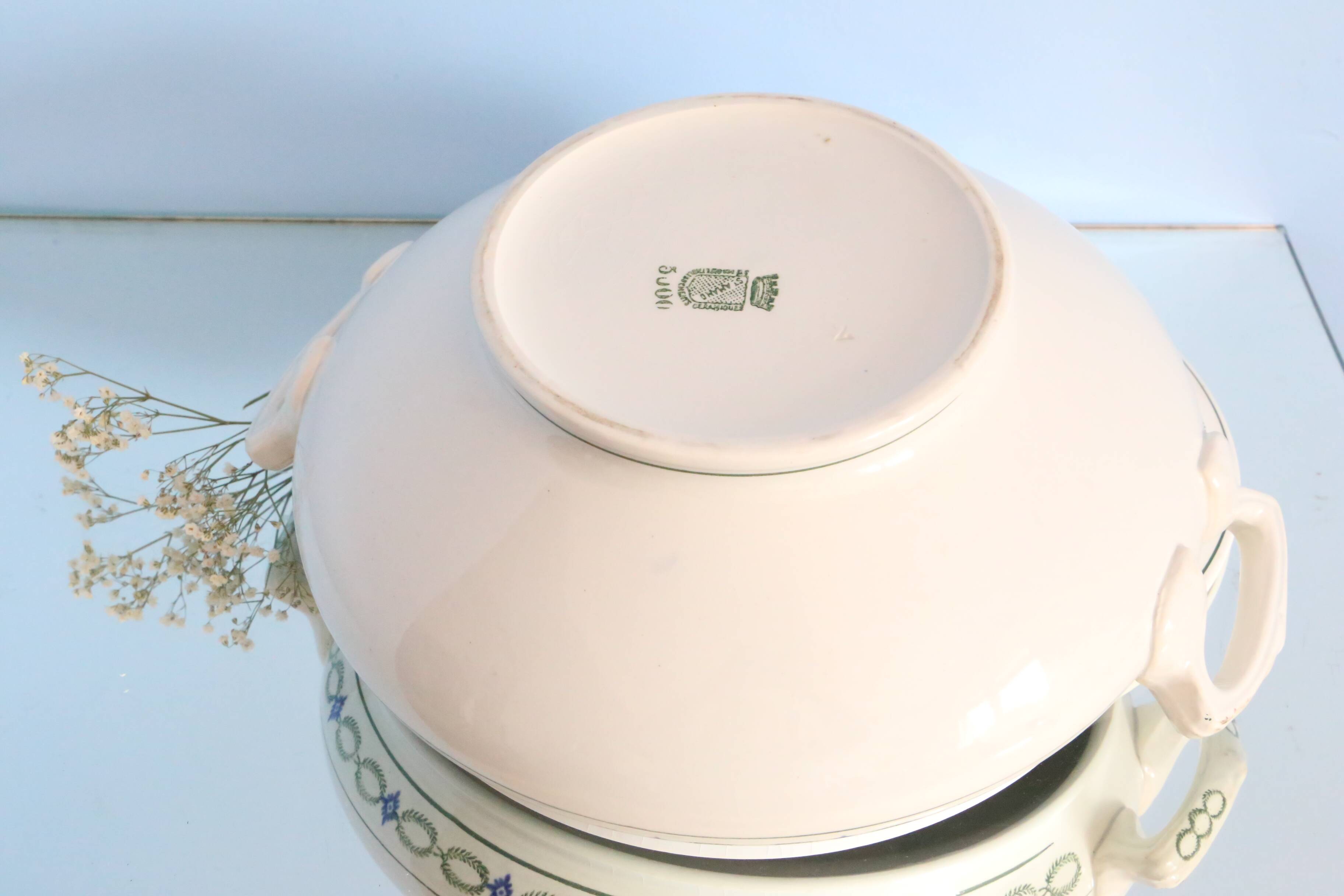 Soup tureen, Saint Amand, Terre de Fer, French manufacturer