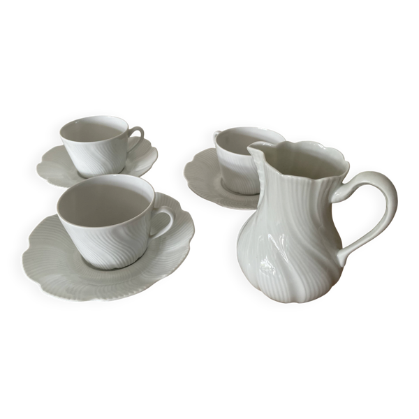 ensemble de 3 tasses à café avec petit pot à lait assorti