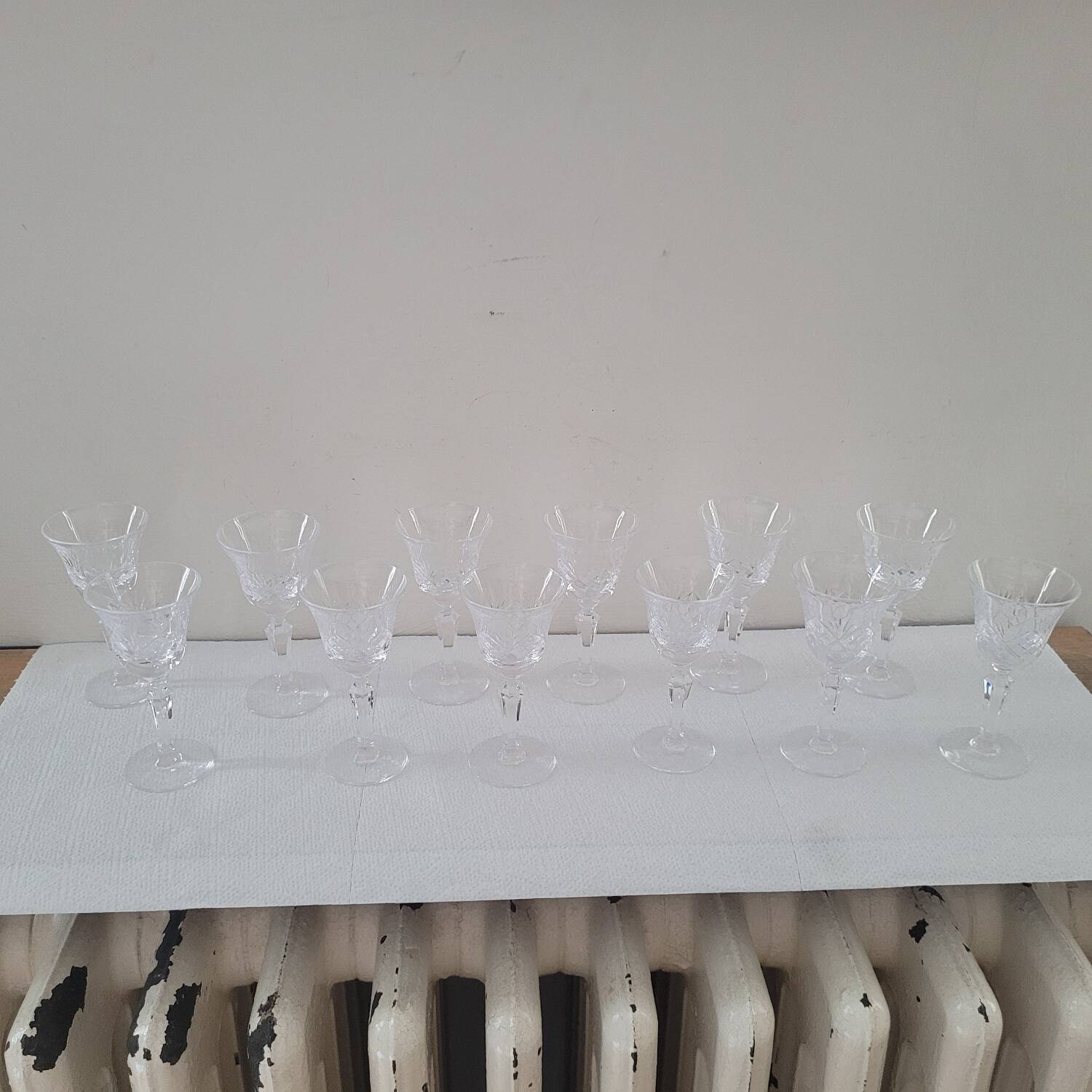 12 antique cut glass glasses – classic style – 50s/60s