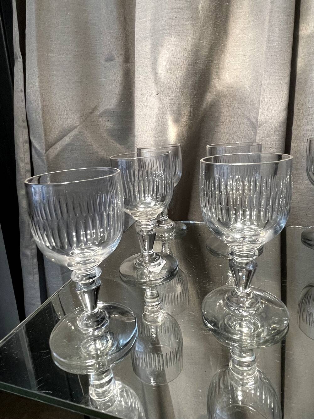 Set of 7 liqueur or drop glasses in chiseled glass table art