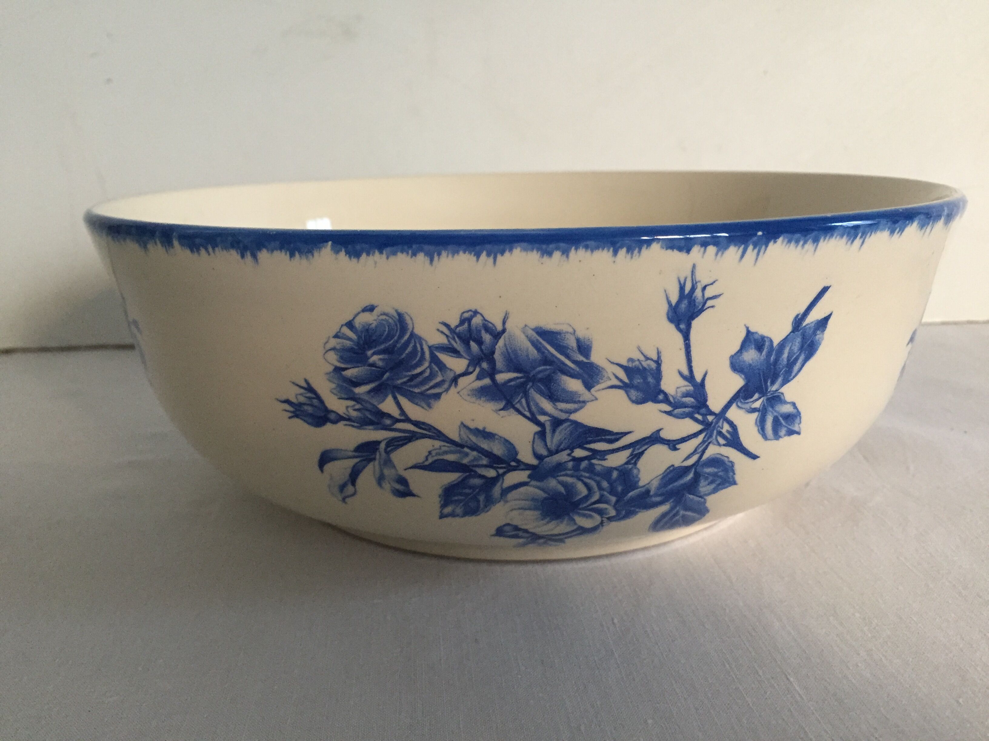 Set of dishes, salad bowl, soup kitchen - blue decor